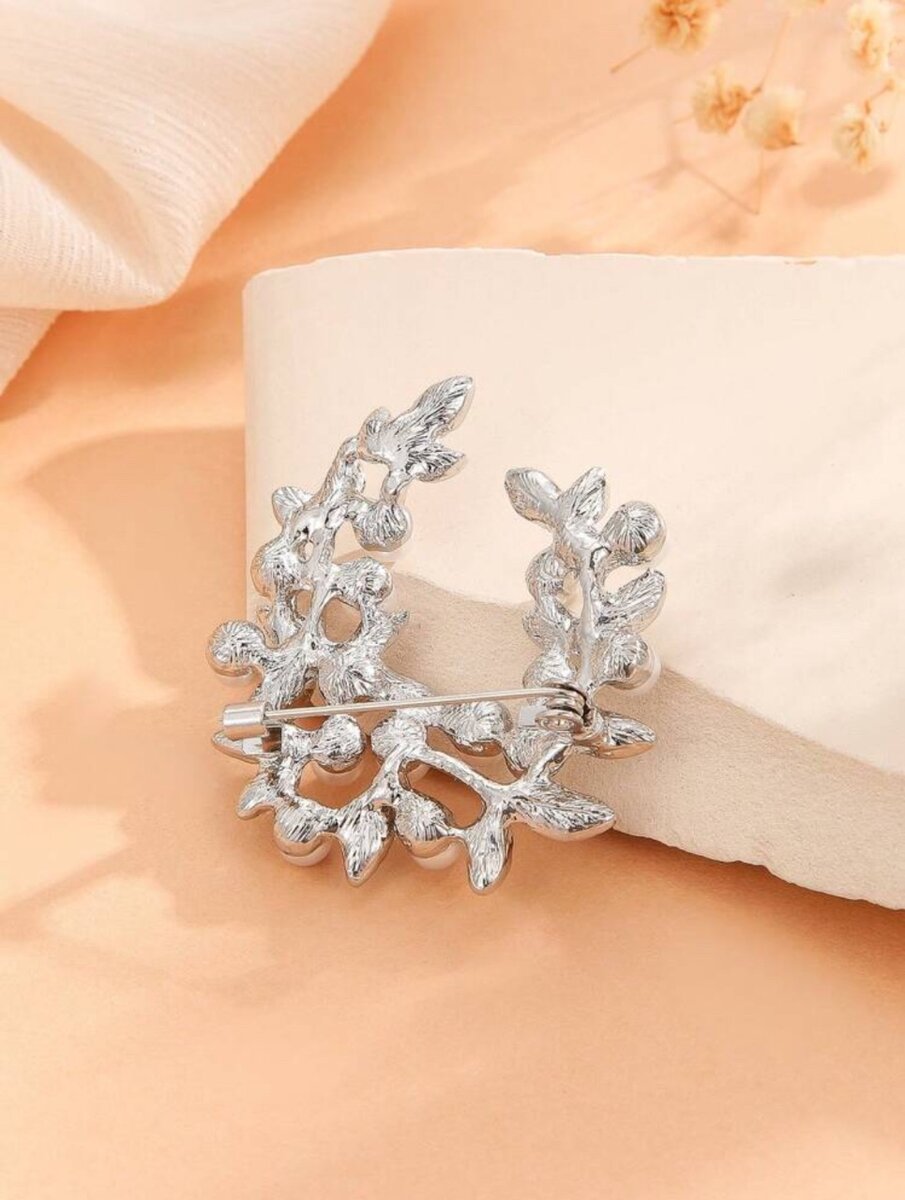 Pearl and Rhinestone Leaf