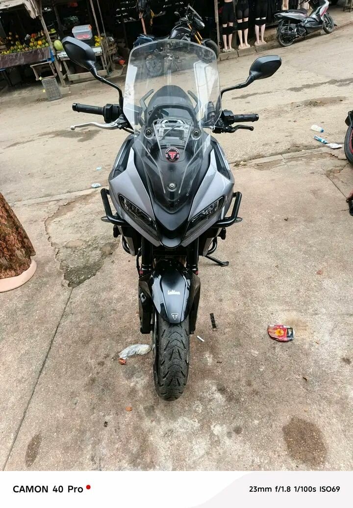 Moto Sportive Puissante