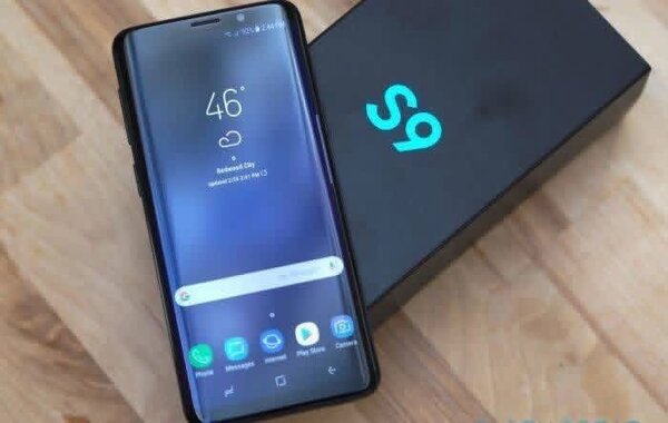 Smartphone S9 avec boîte