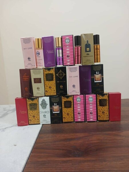 10ml oil.  Mixed fragrances 20pcs