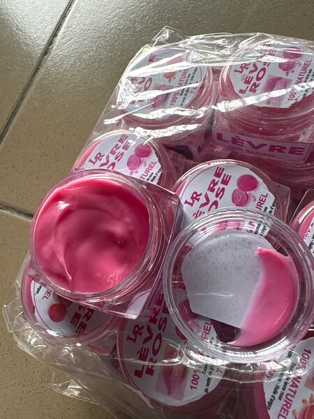 Baume à lèvres rose naturel