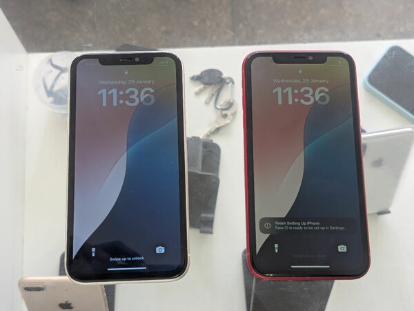 IPHONE 11 128GB FULLY FUNCTIONAL