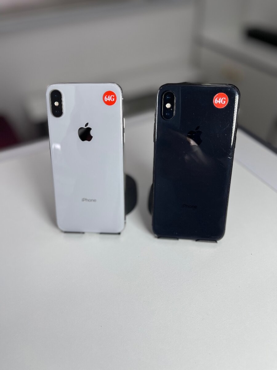 PRE-OWNED iPhone x 64GB