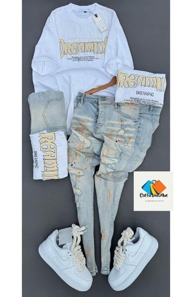 Un ensemble de vêtements pour hommes beaux et élégants (haut et bas)