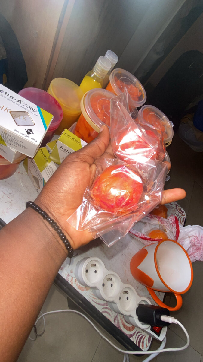 Savon de visage teint noir