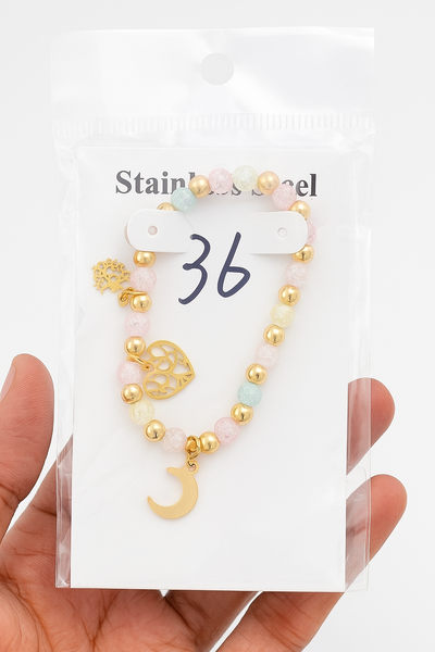 Bracelet à breloques colorées