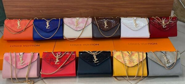 Loui Vuitton Handbags