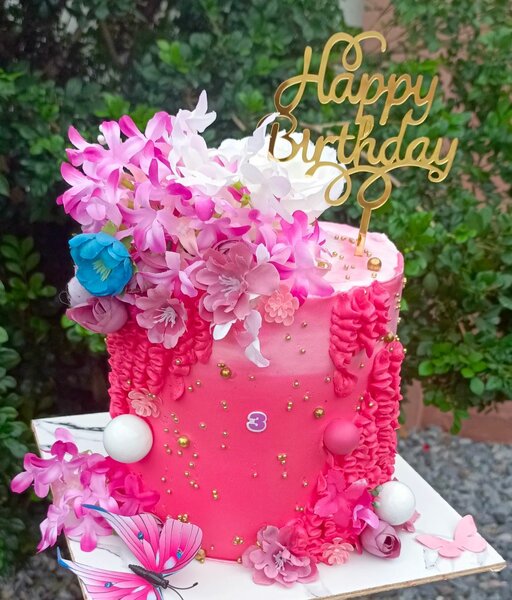 Birthday cakes for all