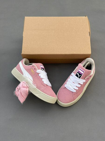 Baskets roses en daim chic