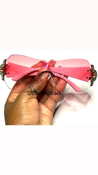 Pink stunning glasses