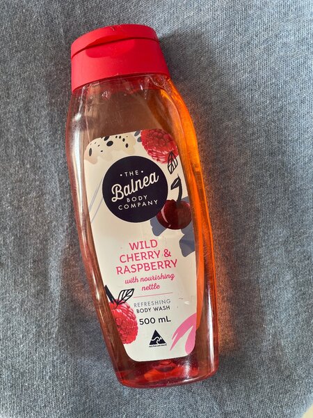 Balnea Bodywash( Wild Cherry & Raspberry)