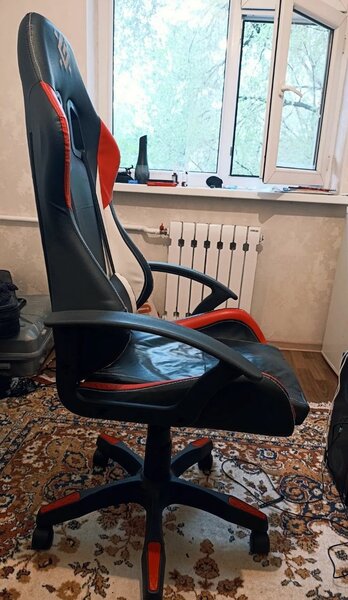 Игровое кресло Defender