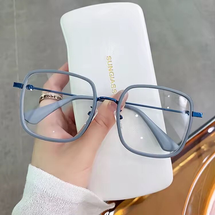 Lunettes à monture carrée élégante