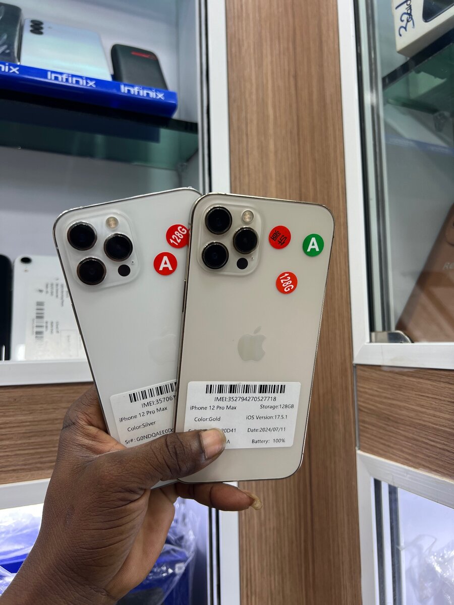 12 pro Max 128go quasi neuf