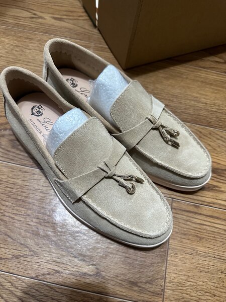 Новые лоро пиано в трендовом бежевом цвете