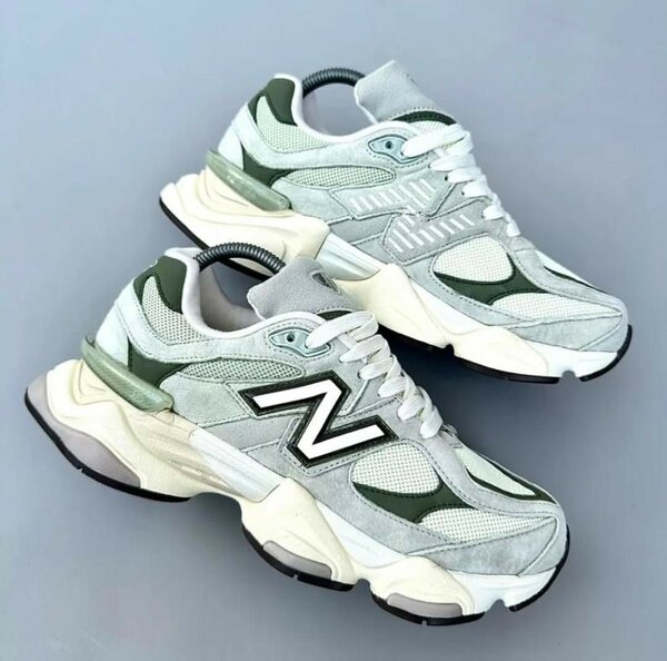 NEW BALANCE 9060
