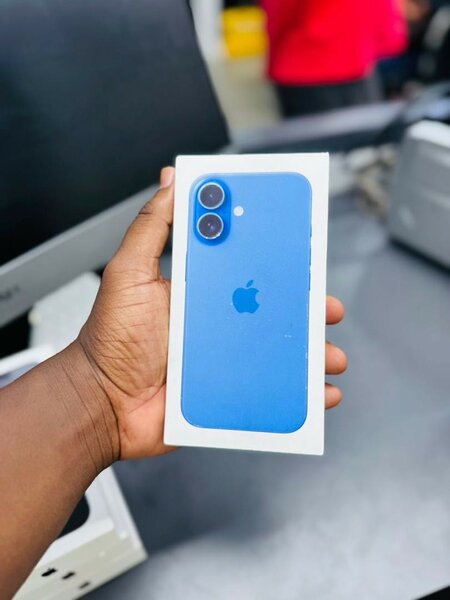 iPhone 16 Physical Sim