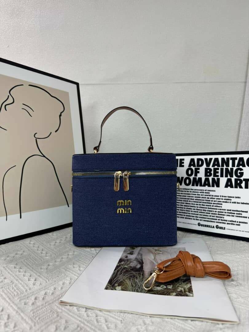 Sac à main en toile élégante