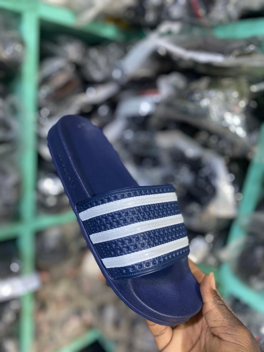 Sandales de piscine bleues