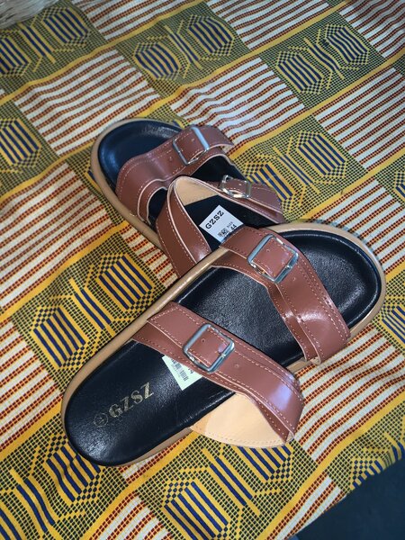 Sandales en cuir confortables