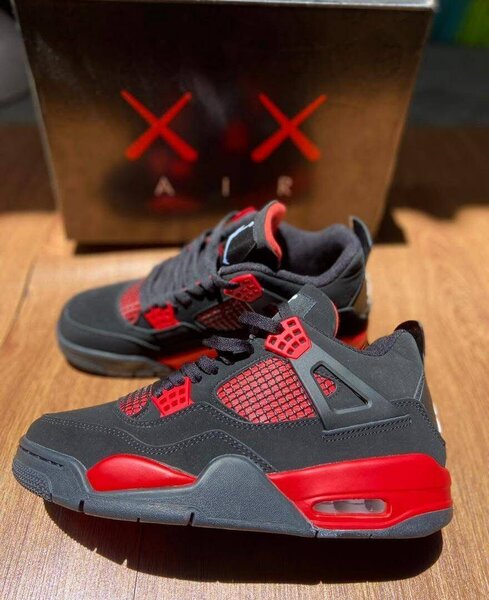 Jordan 4