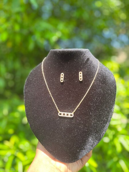 Parure Collier et Boucles d'oreilles Élégante