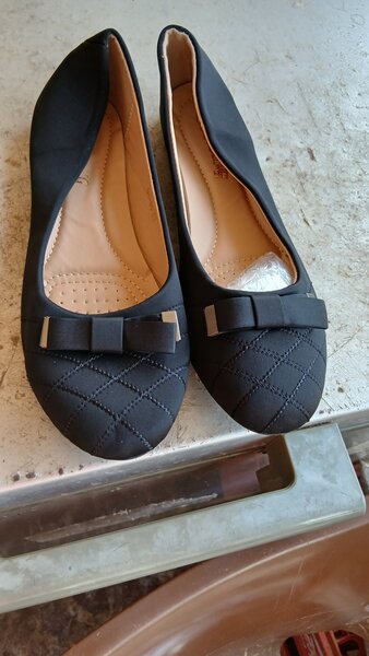 Flat shoes for ladies