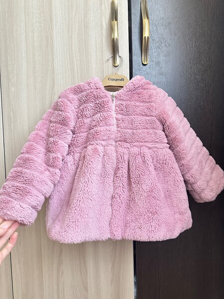 Продается шубка на 2-3 г