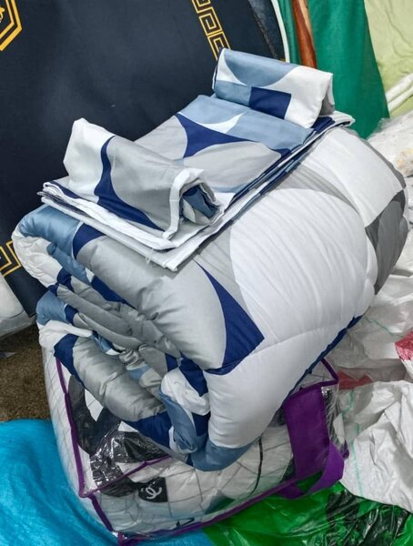 Four pieces extra double duvet