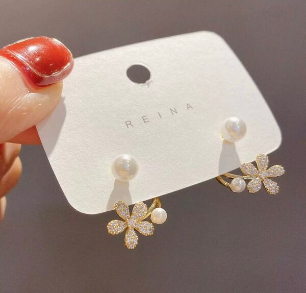 Boucles d'Oreilles Fleur Perle Élégantes