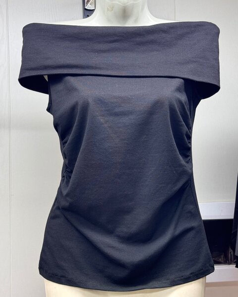 Топ с открытыми плечами