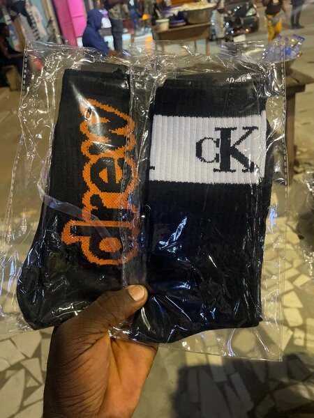 Chaussettes noires tendance