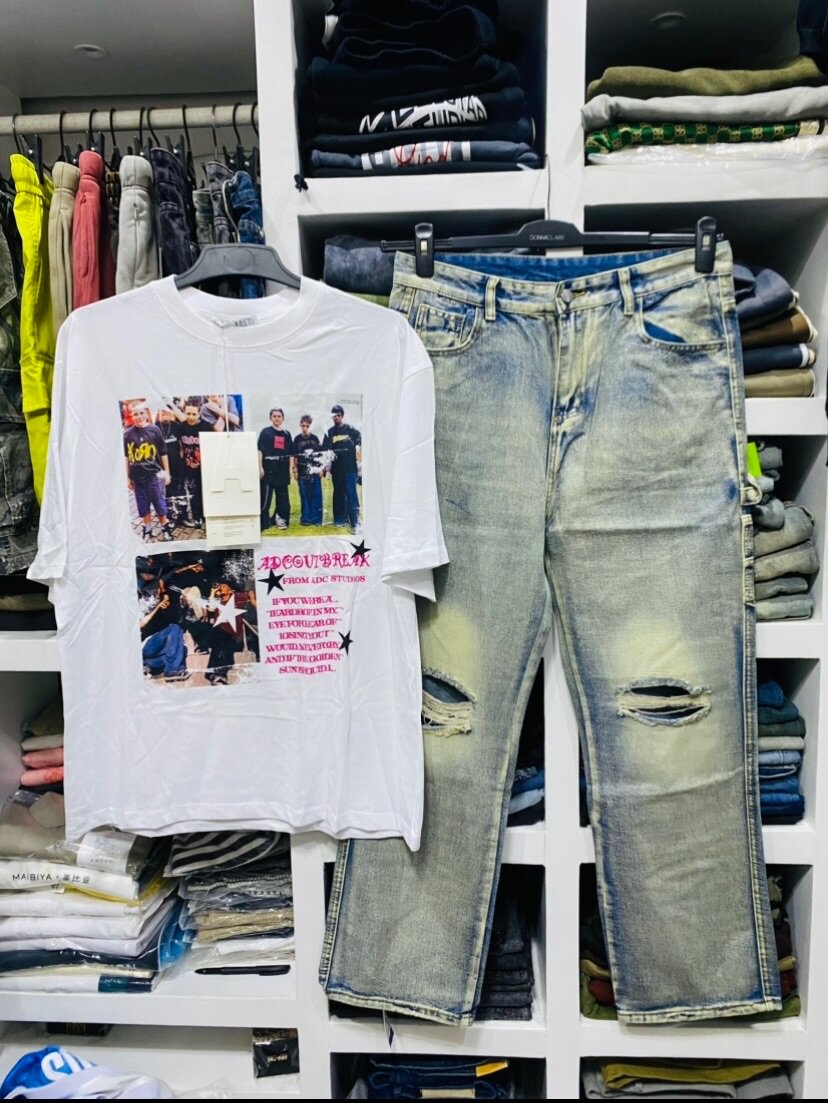 T-shirt and baggy jeans