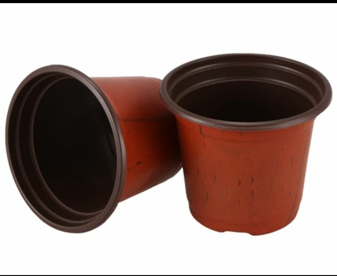 Nursery plastic pots