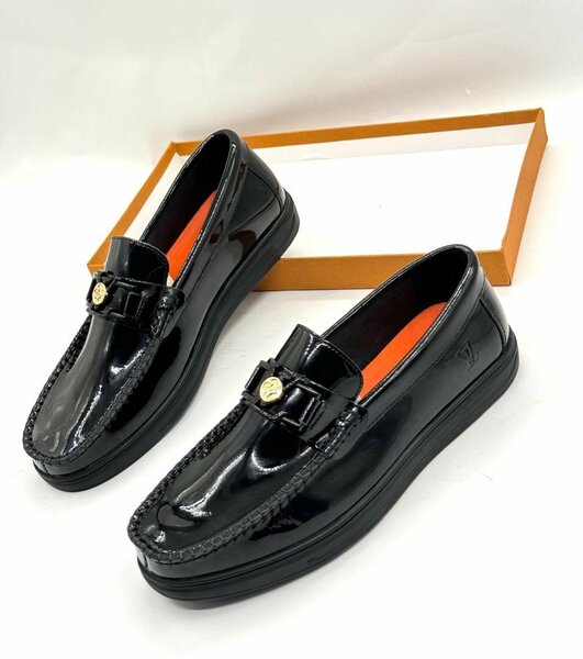 LOUIS VUITTON CLASSIC SHOE