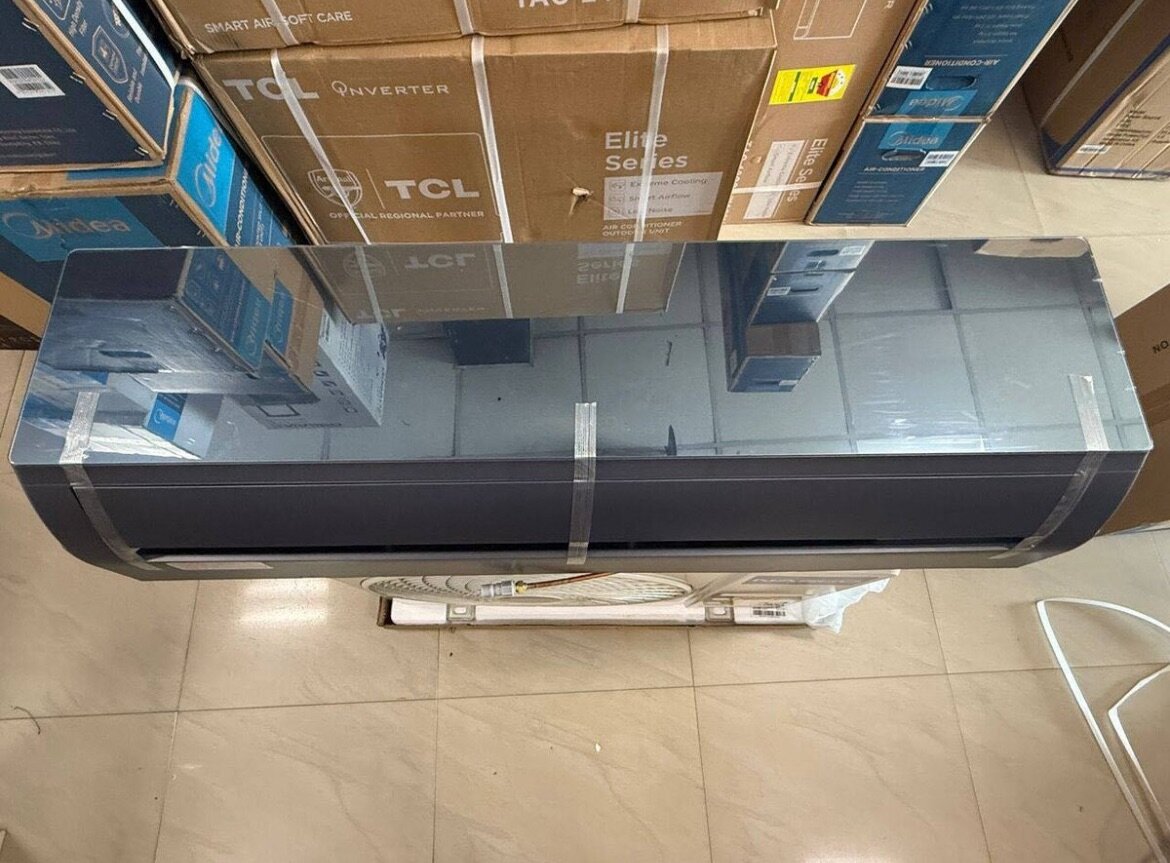 Nasco Black Mirror 2.5hp R410 Air Conditioner