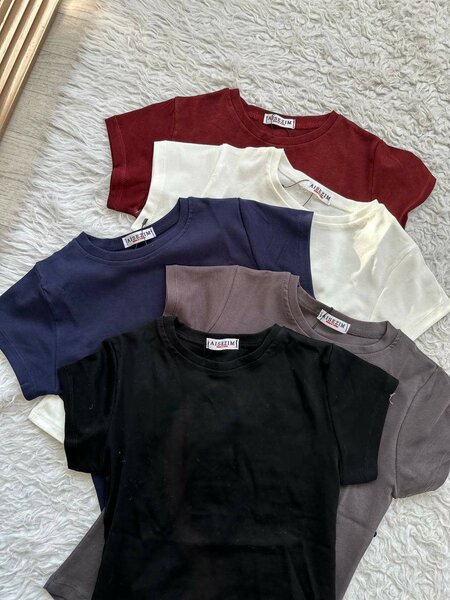 Скимс футболки и султанка штаны