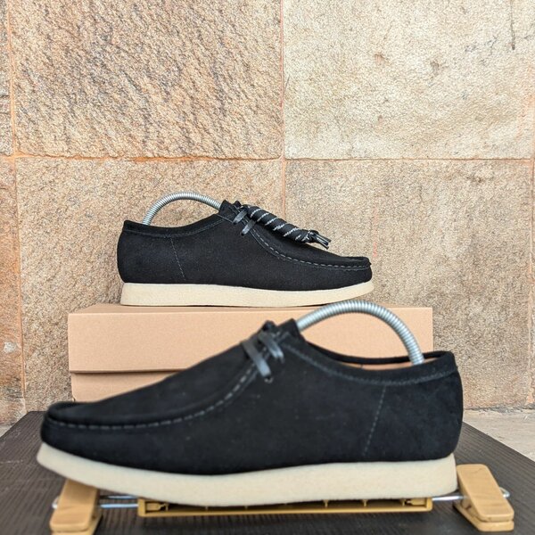 CLARKS WALLABIES (ORIGINALS)