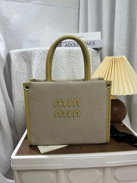 Sac à main élégant en cuir