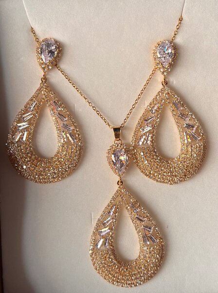 Necklace and earrings set available
