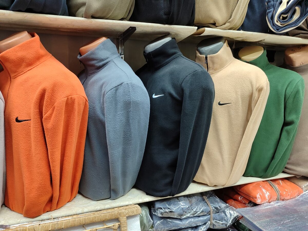 Полузамок. Ткань флис.