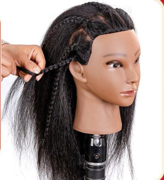 Tête à coiffer pour coiffures