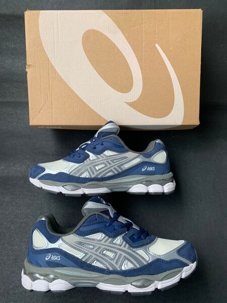 Chaussures de Sport Asics