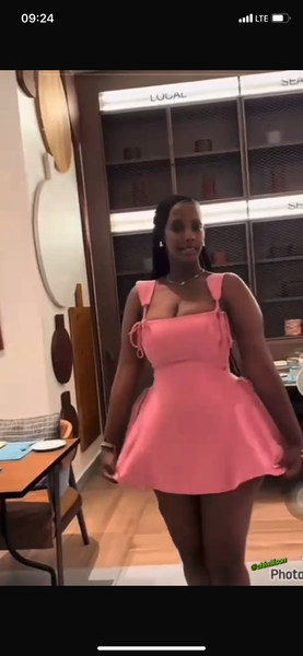 Jolie petite robe sexy pour femmes