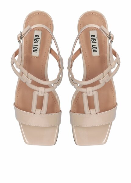 Sandales à talons beiges élégantes