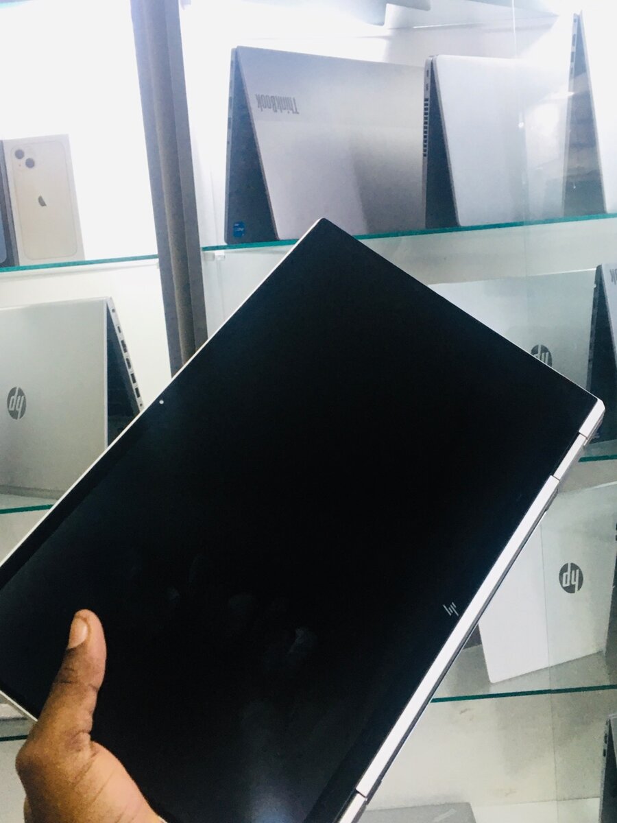 HP Elitebook 1030 G7