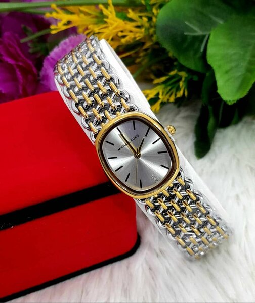 Collier élégant pendentif fleuri