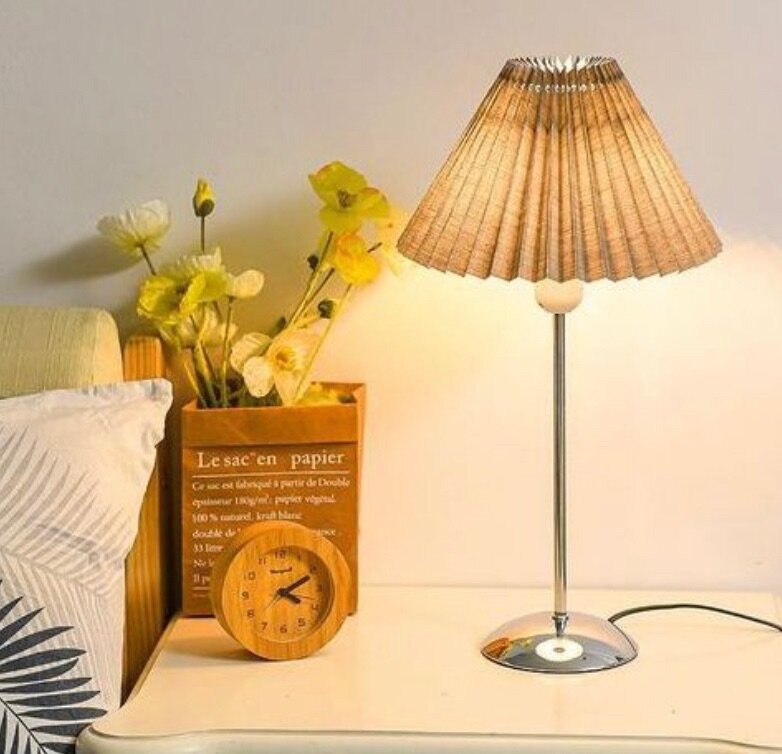 Table lamp