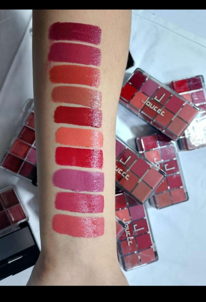Lipstick pallet
