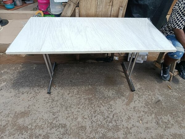 Table de bureau pliante